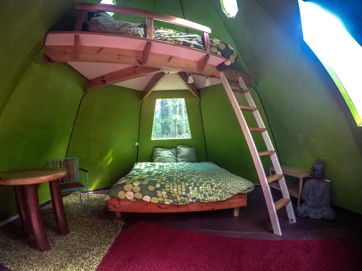 Les Bulles De La Maison Du Rocher Noisy-sur-Ecole Luaran gambar